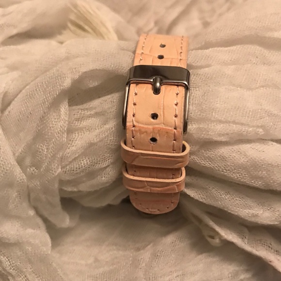 😸Hello Kitty watch NWOT’s SOld - Picture 2 of 5